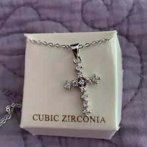 NO BOX - cubic zirconia cross necklace
